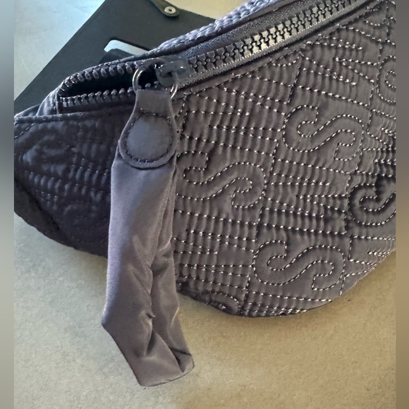 NWT Steve Madden Blue Nylon Sling/Fanny Pack Waist Belt Bag - Picture 6 of 6